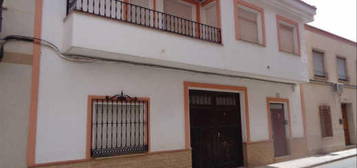 Casa adosada en venta en C/ Hidalgo, 47, Tomelloso