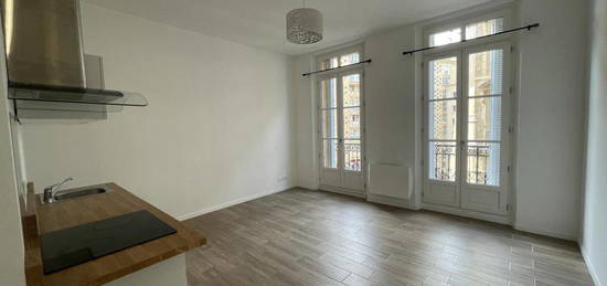 APPARTEMENT T2 RENOVE COTE VIEUX PORT