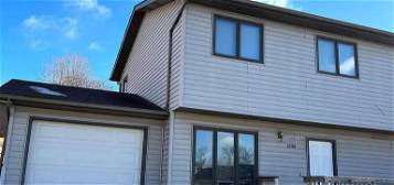 2200 S Holt Ave, Sioux Falls, SD 57103