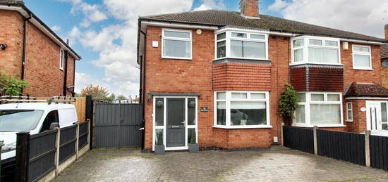 3 bedroom semi-detached house for sale