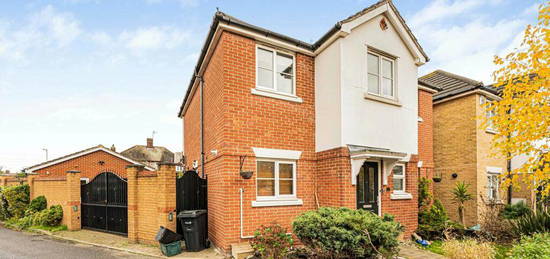 4 bedroom detached house