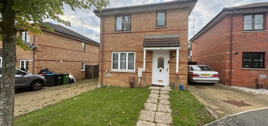 Property to rent in Coles Avenue, Leadenhall, Milton Keynes MK6