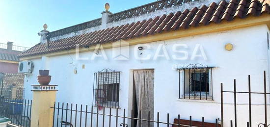 Casa o chalet en venta en Las Palmeras - Dehesilla