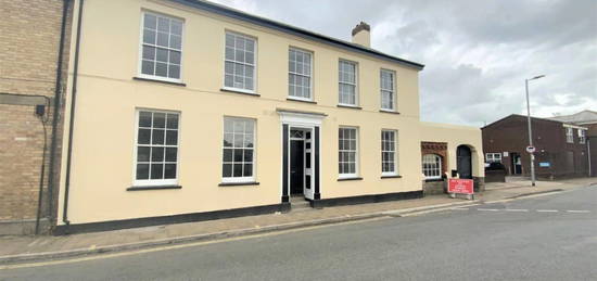 Flat to rent in Castle Street, Barnstaple EX31