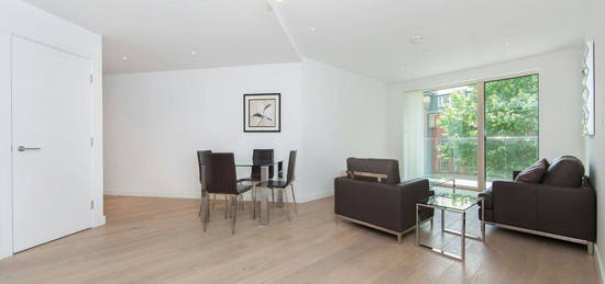 Flat to rent in Mansfield Point, Trafalgar Place, Elephant & Castle SE17