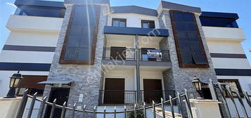 Menderes Barbaros'ta 4+1 260 M2 Tripleks Satlk Sfr Villalar