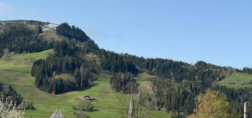 Moderne Wohnung mit Blick auf die Streif