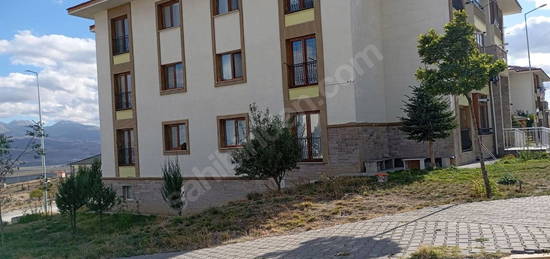 Saraycık Tokide 85 m2 2+1 Orta Kat Asansörlü Tapulu SatılıkDaire