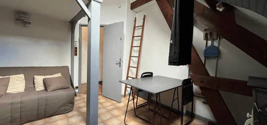 Location appartement 1 pièce 17 m²