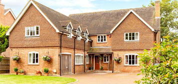 7 bedroom detached house for sale