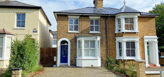 3 bedroom semi-detached house