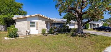 1562 S Lake Ave, Clearwater, FL 33756