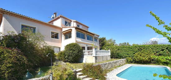 Vente villa 5 pièces 185 m²