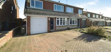 3 bedroom semi-detached house for sale