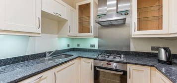 3 bed flat for sale