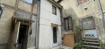 Dijon centre-ville studio en duplex sur cour à vendre