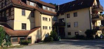 SCHNÄPPCHEN 6 Zi. Wohnung mit Balkon und Autoabstellplatz - KAPITALANLAGE / NUR € 1170,00 auf den m²