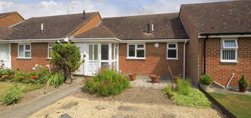 Bungalow to rent in Preston Park, Faversham, Faversham ME13