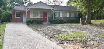 561 Sunnyvale Ct, Mobile, AL 36609