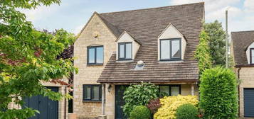 5 bed detached house for sale