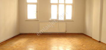 S.EVLER MERKEZDE 2 KAT EKS OLAN BNADA 2+1 90M2 KREDL FIRSAT DARE 2.KAT