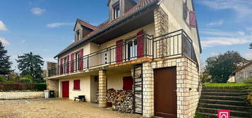 Maison Avallon 7 pièce(s) 153 m2