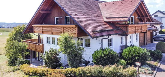 EIN HOLZHAUS VOM PROFI IN PERFEKTER HANGLAGE MIT EINZIGARTIGER AUSSICHT!