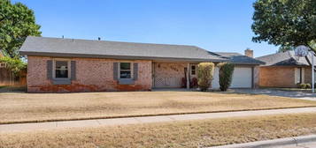 1102 Shady Oaks Ln, Brownfield, TX 79316