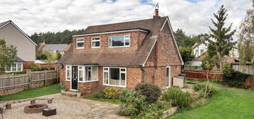 5 bed detached house for sale