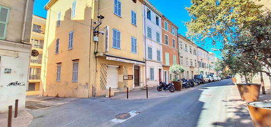 À Vendre - immeuble entier - 282 m2 - Fréjus 83 600