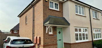 3 bedroom semi-detached house for sale