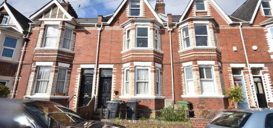 5 bedroom terraced house