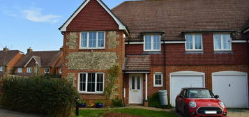 4 bedroom semi-detached house to rent