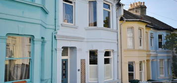 4 bedroom terraced house