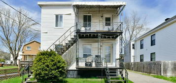 628 - 628B, Rue Scott
                        Drummondville