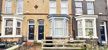 2 bed terraced house for sale