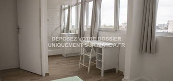 Location appartement 4 pièces 10 m²