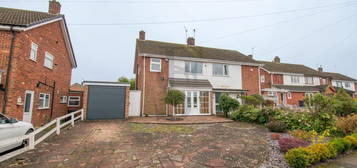 3 bedroom semi-detached house for sale