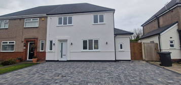 3 bed semi-detached house for sale