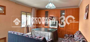 Chalet adosado en venta en calle Juan de la Rosa