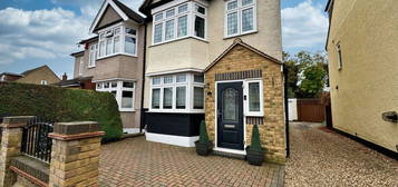 3 bed semi-detached house for sale