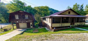 7442 Elk River Rd N, Clendenin, WV 25045