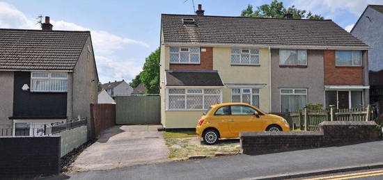 3 bed semi-detached house for sale