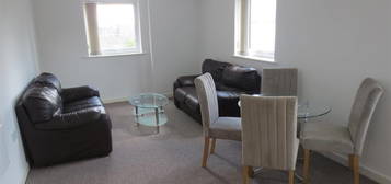 3 bed flat to rent