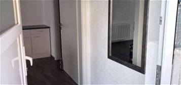 Ansprechende und vollständig renovierte 2-Raum-EG-Wohnung in Bad Dürrheim