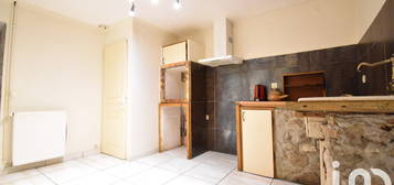 Maison de ville 3 étages à vendre, 4 pièces, 1 chambre, 83 m²