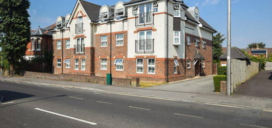 Flat to rent in Nirvana Place, Winchester Road, Southampton SO16