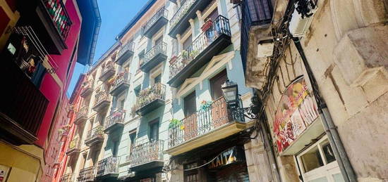 Piso en venta en calle Iturribide