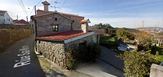 Casa adosada de alquiler en Rúa Saá Monte, Valadares - Beade