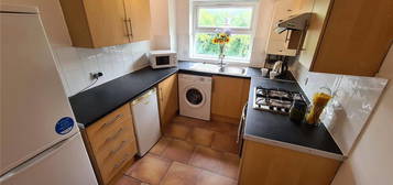 Flat to rent in Wilmslow Road, Didsbury, Manchester M20